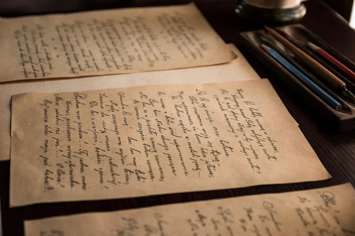 How to Write a Eulogy: A Gentle Guide with Prompts and Outline